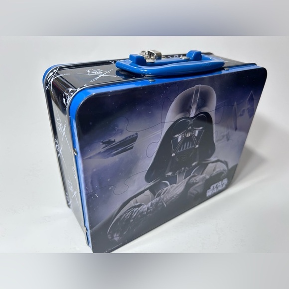 FREE w/ Purchase-Star Wars x Darth Vader - Metal Case / Container / Lunch Box 🧳✨ - Picture 14 of 15